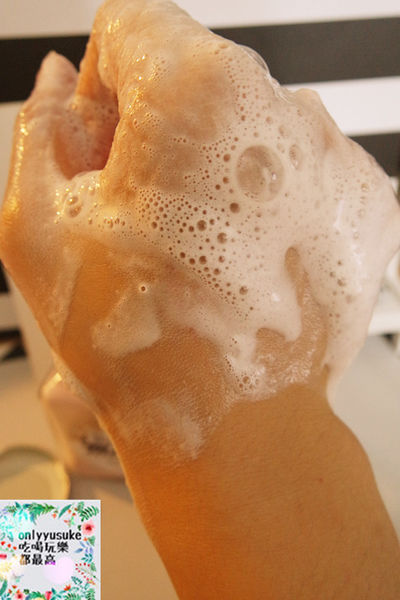 保養分享日本【POPSKIN馬奶超濃密洗顏泡】泡泡超綿密又洗得很乾淨不黏膩ポップスキン