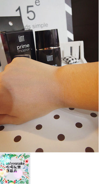 美妝分享【UNT 完美持久柔霧光粉餅】雙重保濕不卡粉，幫你打造自然透亮的妝感