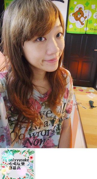 美妝分享【UNT 完美持久柔霧光粉餅】雙重保濕不卡粉，幫你打造自然透亮的妝感