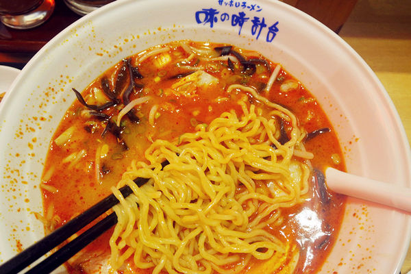 【味の時計台】二訪北海道濃郁湯頭拉麵,辛味噌拉麵,期間限定怎麼吃都不膩