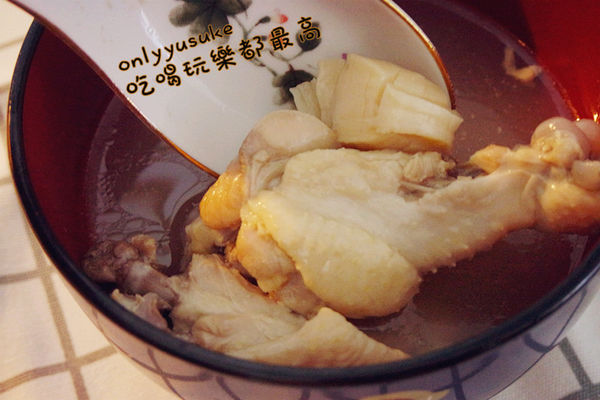 懶人三餐料理【軒閣食品鮮盒子湯罐頭雞湯】現煮一樣好喝,低熱量宵夜