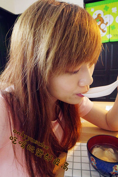 懶人三餐料理【軒閣食品鮮盒子湯罐頭雞湯】現煮一樣好喝,低熱量宵夜