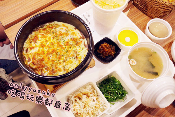 台中【口力口里迷人咖哩燒飯專門】咖哩燒飯口感溫和,份量多,南區愛買美食