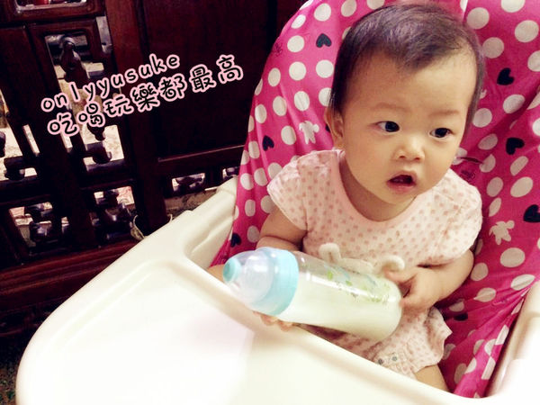 （幼兒日用品)♥【小獅王辛巴】蘿蔓晶鑽寬口玻璃大奶瓶外觀精美，精緻奶瓶新寓意