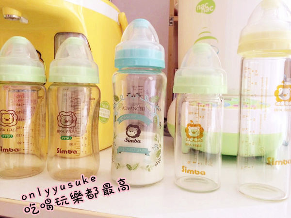 （幼兒日用品)♥【小獅王辛巴】蘿蔓晶鑽寬口玻璃大奶瓶外觀精美，精緻奶瓶新寓意