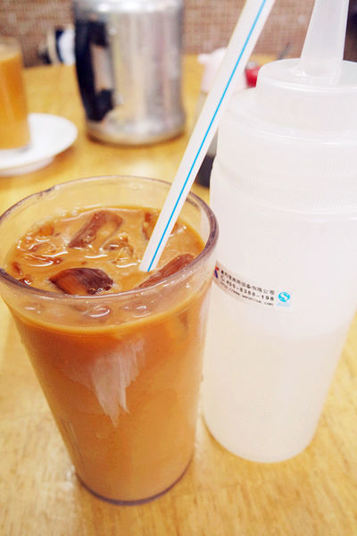 春遊澳門自由行DAY３興記咖啡室,官也街,莫義記,咀香園餅家,龍環葡韻