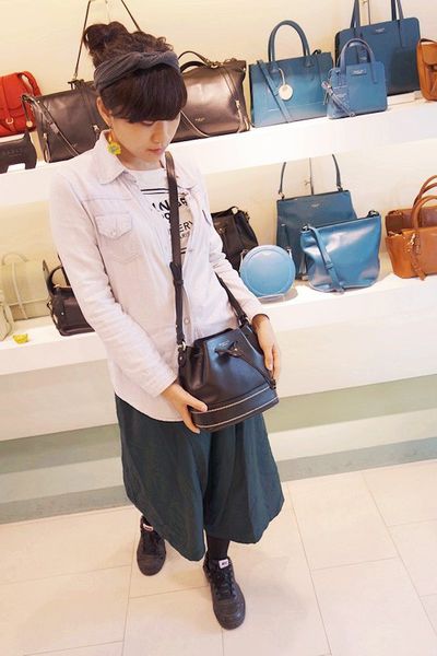 (台中)眾多時尚品牌配件包包【日曜天地台中Outlet】逛完到附近一中購物