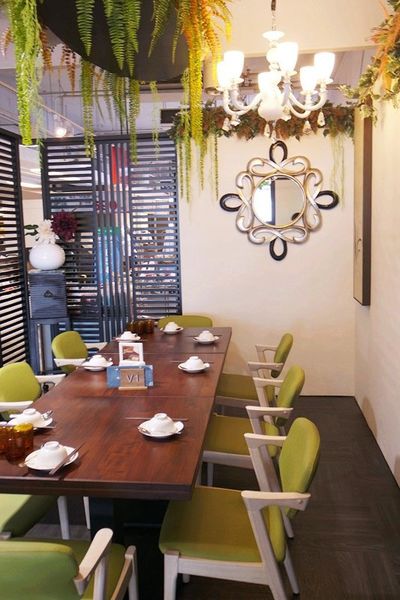 (台中)眾多時尚品牌配件包包【日曜天地台中Outlet】逛完到附近一中購物