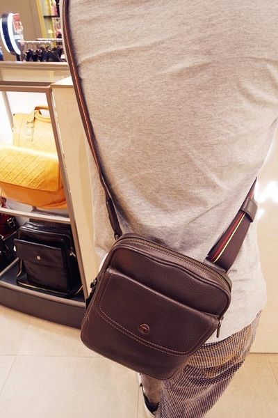 (台中)眾多時尚品牌配件包包【日曜天地台中Outlet】逛完到附近一中購物