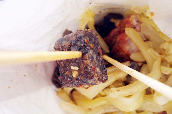 （FoOd台中)♥【健美先生】有特色肌肉男的主題風格滷味，激炸滷味好吃涮嘴，吃完還想再吃