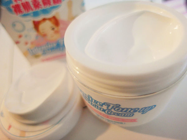 【Choonee啾妮玻尿酸珍珠素顏霜】保濕亮白,彈潤一瓶就可以搞定,懶人最愛