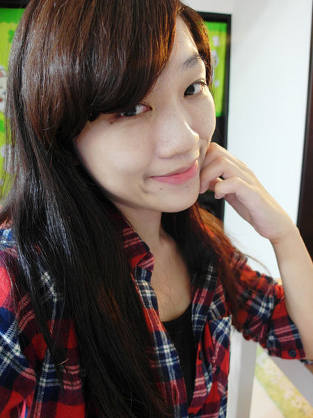 一抹即亮白,韓國超厲害【Choonee啾妮－玻尿酸珍珠素顏霜】保養同時也能變美