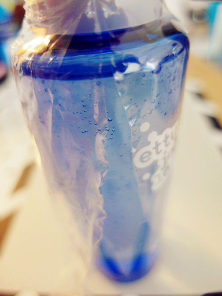 【艾杜紗ettusais】高機能毛孔保濕露,果凍般質地滋潤,感覺有保護,降低摩擦