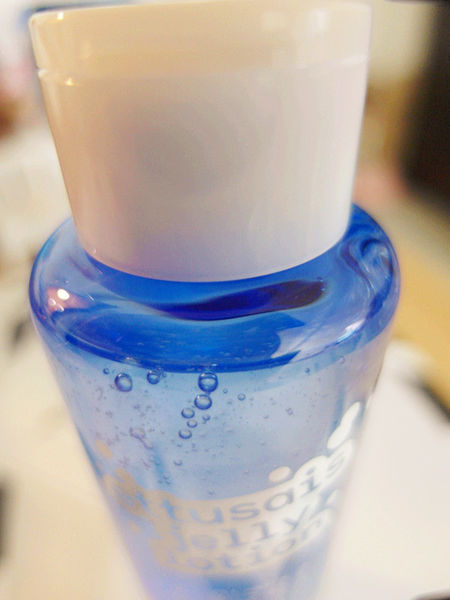 【艾杜紗ettusais】高機能毛孔保濕露,果凍般質地滋潤,感覺有保護,降低摩擦