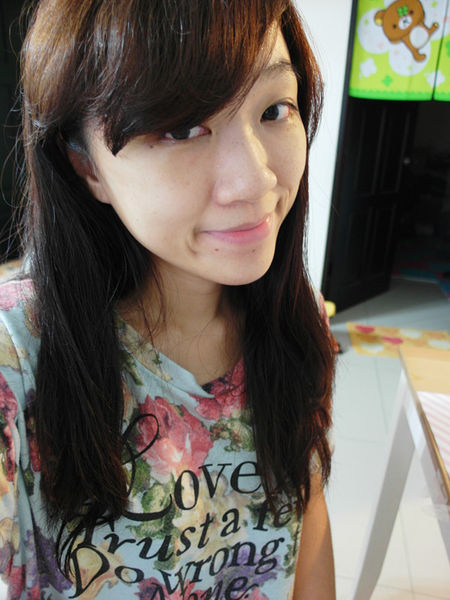 【艾杜紗ettusais】高機能毛孔保濕露,果凍般質地滋潤,感覺有保護,降低摩擦