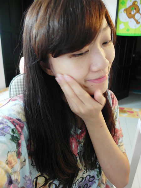 【艾杜紗ettusais】高機能毛孔保濕露,果凍般質地滋潤,感覺有保護,降低摩擦