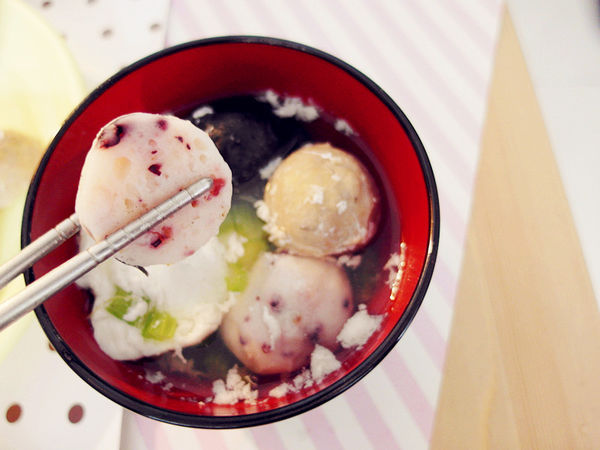 （宅配美食)♥彈牙有嚼勁跳伯丸子【嘉楠食品】墨魚魚丸,八爪魚丸,原味貢丸