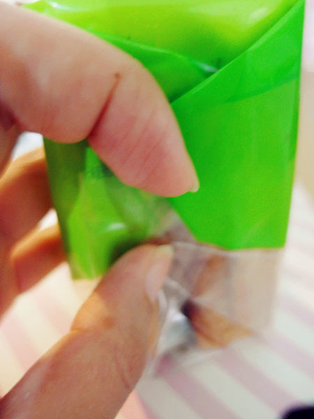 （Life日用品)♥【綠生活福利社】很可愛又超便利，一撕即開的側邊撕口三明治袋