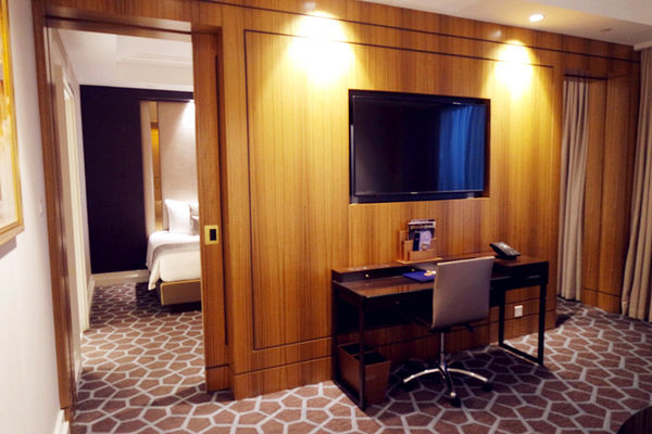 春遊澳門自由行DAY1【巴黎人,威尼斯人,義順牛奶公司,喜記雲吞,大利來記豬扒包】