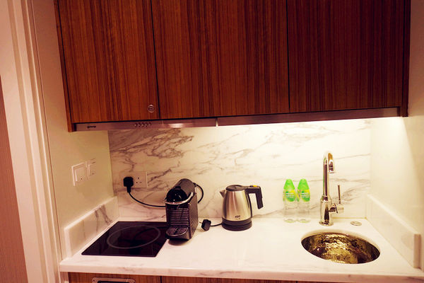 春遊澳門自由行DAY1【巴黎人,威尼斯人,義順牛奶公司,喜記雲吞,大利來記豬扒包】