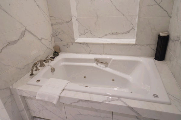 春遊澳門自由行DAY1【巴黎人,威尼斯人,義順牛奶公司,喜記雲吞,大利來記豬扒包】