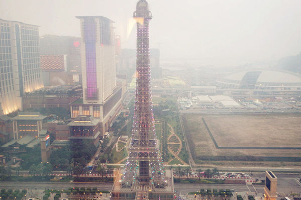 春遊澳門自由行DAY1【巴黎人,威尼斯人,義順牛奶公司,喜記雲吞,大利來記豬扒包】