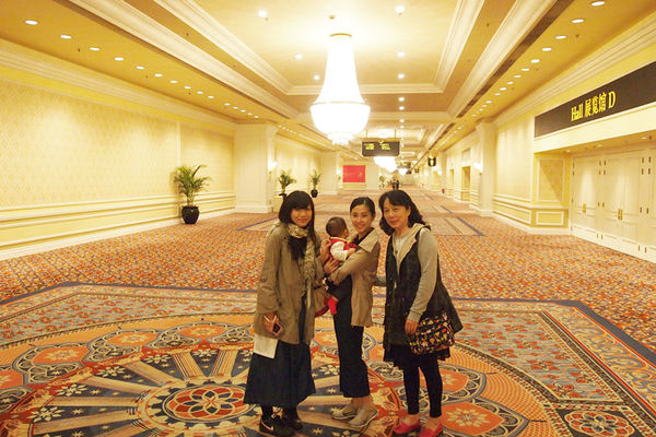 春遊澳門自由行DAY1【巴黎人,威尼斯人,義順牛奶公司,喜記雲吞,大利來記豬扒包】