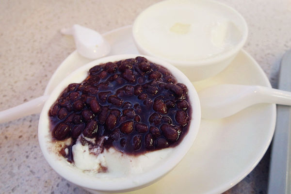 春遊澳門自由行DAY1【巴黎人,威尼斯人,義順牛奶公司,喜記雲吞,大利來記豬扒包】