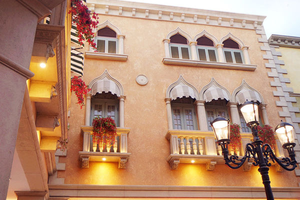 春遊澳門自由行DAY1【巴黎人,威尼斯人,義順牛奶公司,喜記雲吞,大利來記豬扒包】