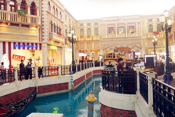 春遊澳門自由行DAY1【巴黎人,威尼斯人,義順牛奶公司,喜記雲吞,大利來記豬扒包】