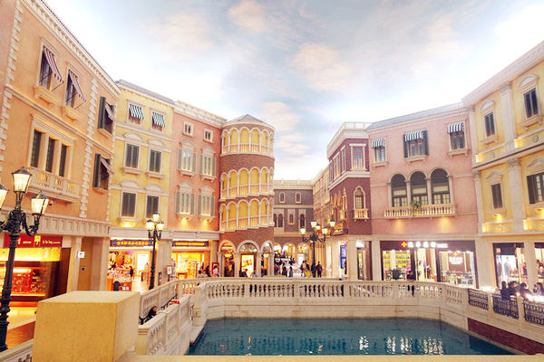 春遊澳門自由行DAY1【巴黎人,威尼斯人,義順牛奶公司,喜記雲吞,大利來記豬扒包】