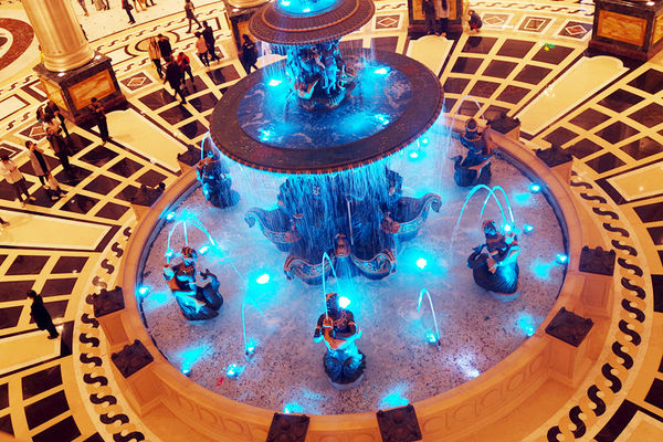 春遊澳門自由行DAY1【巴黎人,威尼斯人,義順牛奶公司,喜記雲吞,大利來記豬扒包】