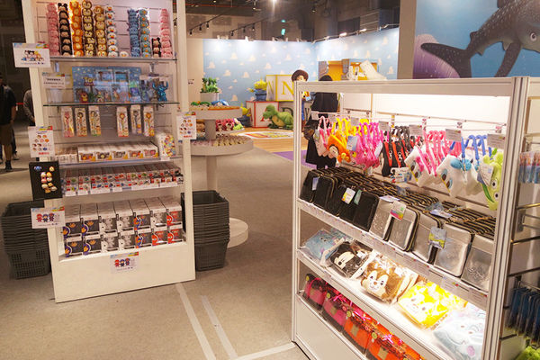 (國內旅遊台中)★【台中秀泰廣場站前店】連假好去處,皮克斯30週年展！