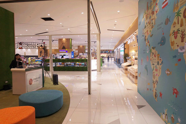 (國內旅遊台中)★【台中秀泰廣場站前店】連假好去處,皮克斯30週年展！