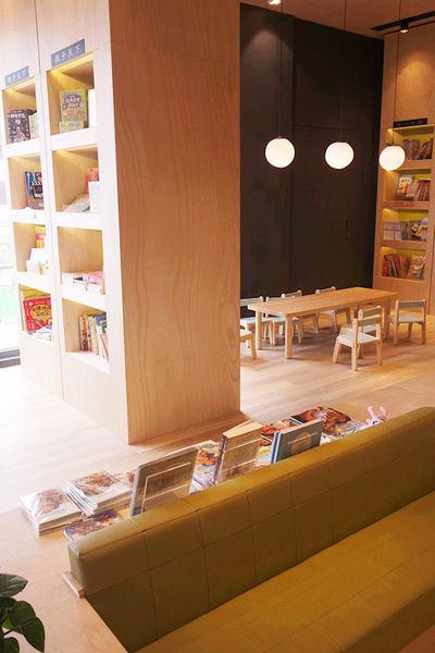 (國內旅遊台中)★【台中秀泰廣場站前店】連假好去處,皮克斯30週年展！