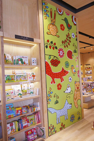 (國內旅遊台中)★【台中秀泰廣場站前店】連假好去處,皮克斯30週年展！