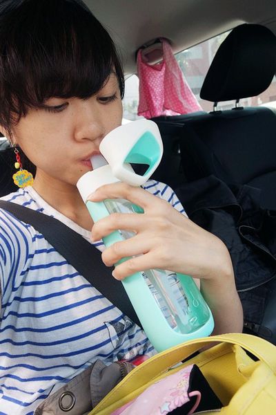 【美國KOR NAVA SPORT水瓶】攜帶方便,透明粉嫩,設計感,喝水也是時尚態度