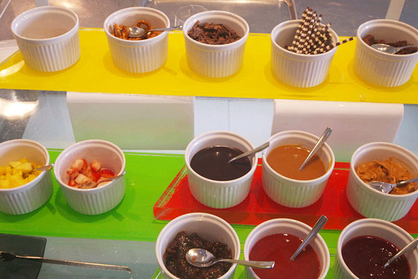 台北【W HOTEL】優美the kitchen table西餐廳,遊池放鬆,繽紛下午茶