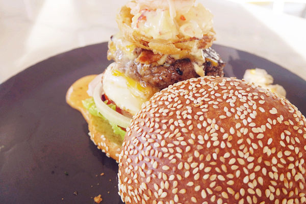 台北【W HOTEL】優美the kitchen table西餐廳,遊池放鬆,繽紛下午茶