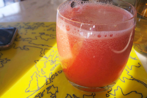 台北【W HOTEL】優美the kitchen table西餐廳,遊池放鬆,繽紛下午茶