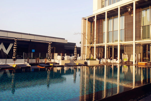 台北【W HOTEL】優美the kitchen table西餐廳,遊池放鬆,繽紛下午茶