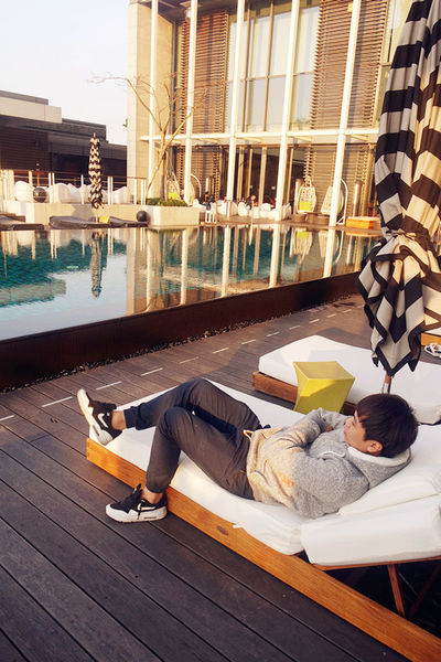 台北【W HOTEL】優美the kitchen table西餐廳,遊池放鬆,繽紛下午茶