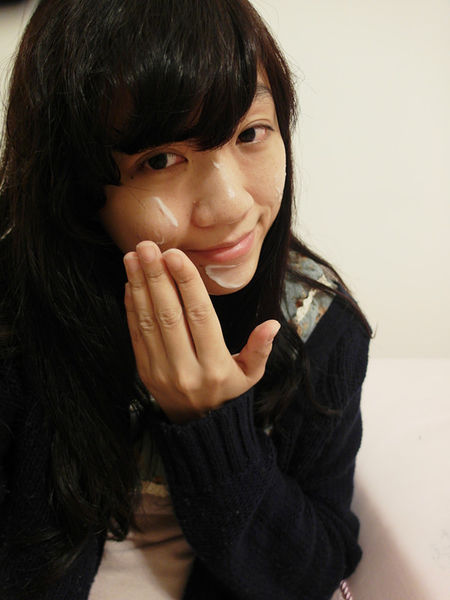 (保養分享)♥保濕無香氣，不間斷的鎖水，【露得清水活保濕乳霜】讓你肌膚透亮一整天