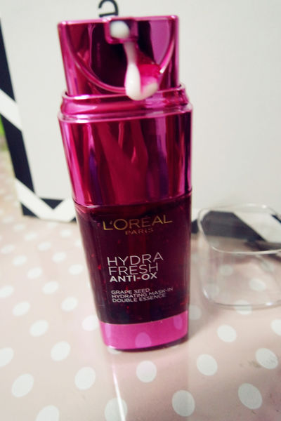 (保養分享)♥【巴黎萊雅水清新葡萄籽雙重活膚保濕精華】滋潤肌膚，粉嫩你的臉色