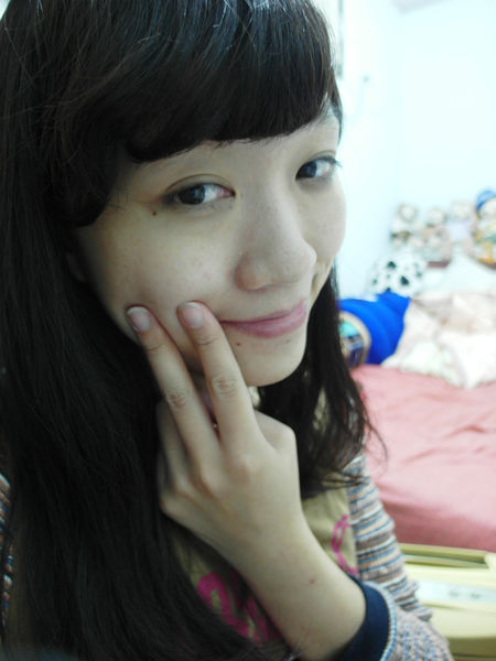 (保養分享)♥【巴黎萊雅水清新葡萄籽雙重活膚保濕精華】滋潤肌膚，粉嫩你的臉色