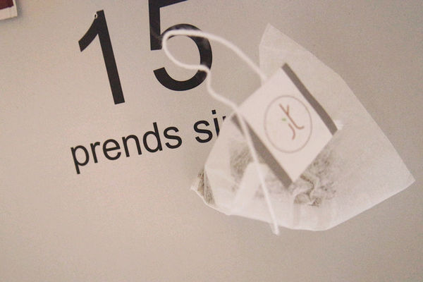 (保健分享)♥【uniTree牛樟新葉思寧茶】療癒盒裝設計，助眠放鬆的牛樟茶