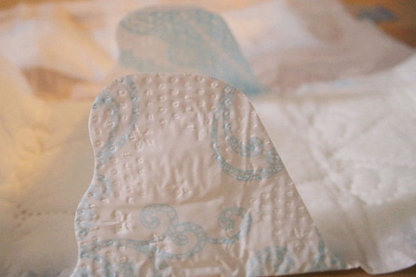 日用品-大王高分子吸收衛生棉,怎麼躺怎麼翻都不漏,elis夜用elis輕柔肌日用蝶翼