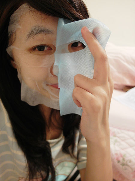 (保養分享)♥超保濕滋潤，感覺可以很快見效的【BHK's】GSH奢光淨白面膜