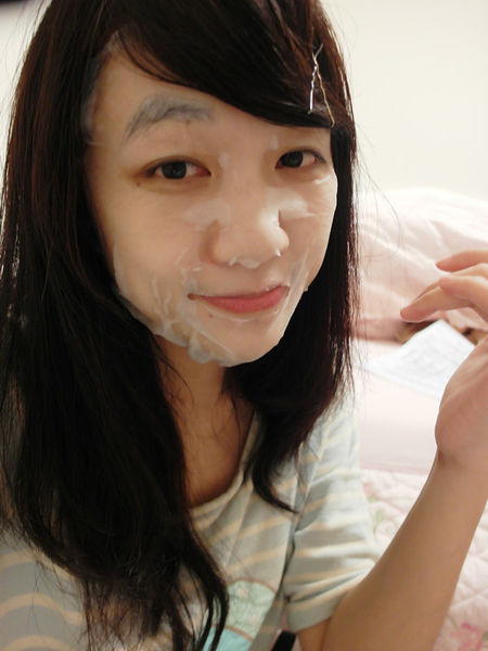 (保養分享)♥超保濕滋潤，感覺可以很快見效的【BHK's】GSH奢光淨白面膜