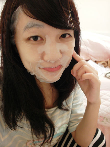 (保養分享)♥超保濕滋潤，感覺可以很快見效的【BHK's】GSH奢光淨白面膜